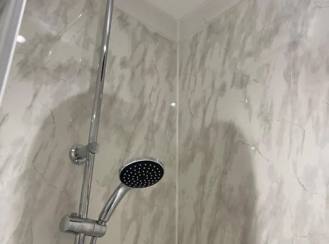 In Gloucester Road 4 Habitación en casa particular