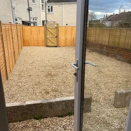 In Gloucester Road 4 *