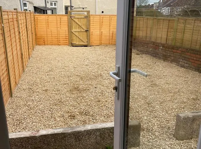 In Gloucester Road 4 *